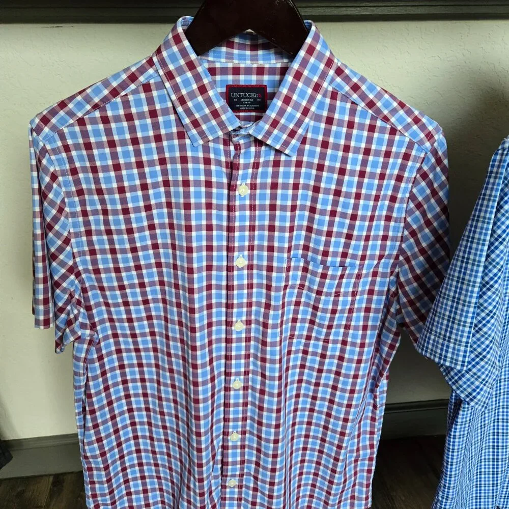 2 Untuckit Medium Slim Fit Short Sleeve 92% Nylon 8% Elastine - Picture 3 of 4